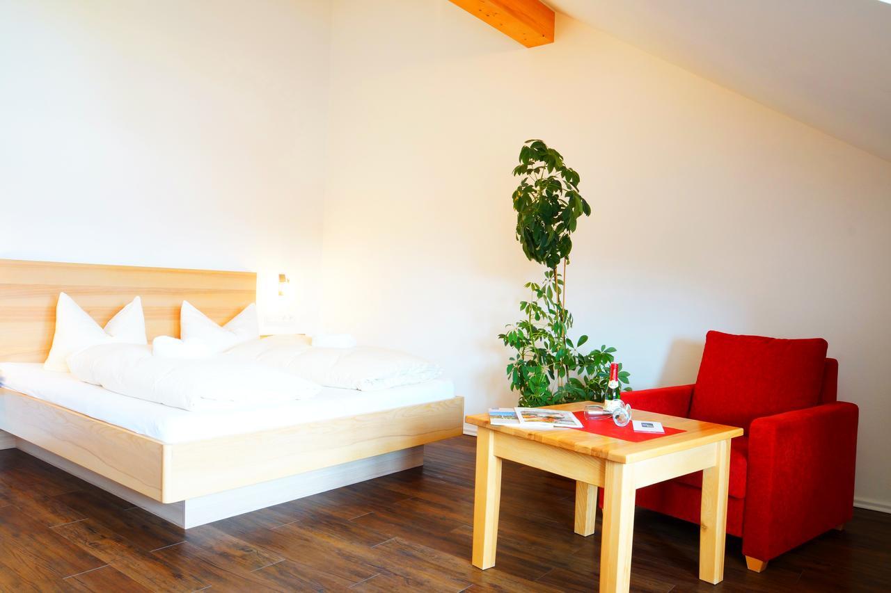 Seehotel Und Appartements Schnoeller リーデン エクステリア 写真